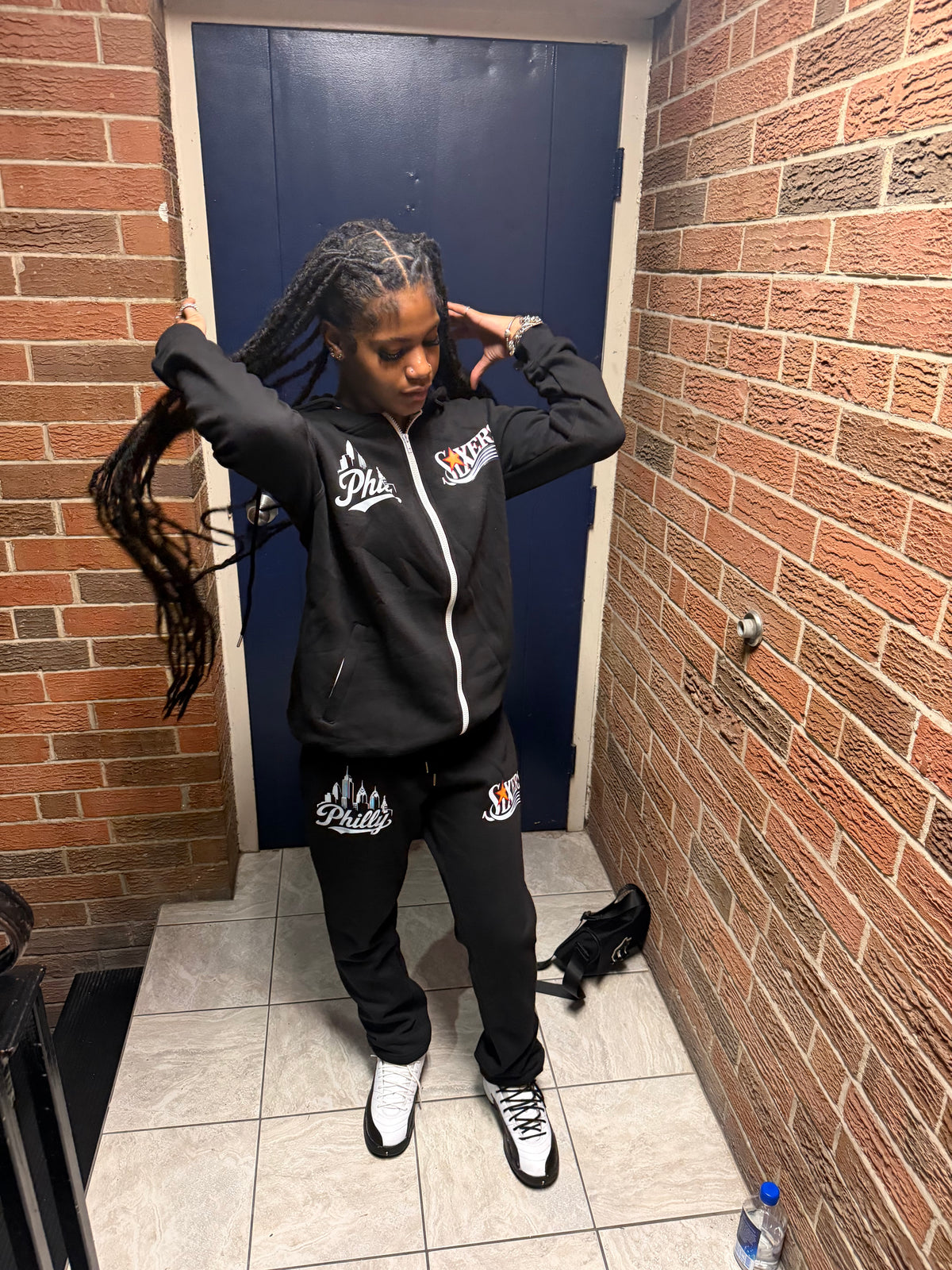 Black 76ers sweatsuit