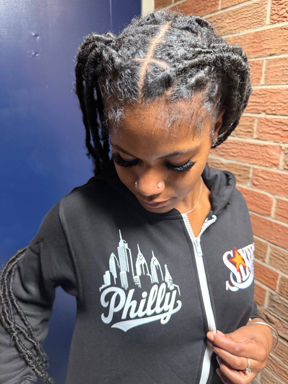 Black 76ers sweatsuit