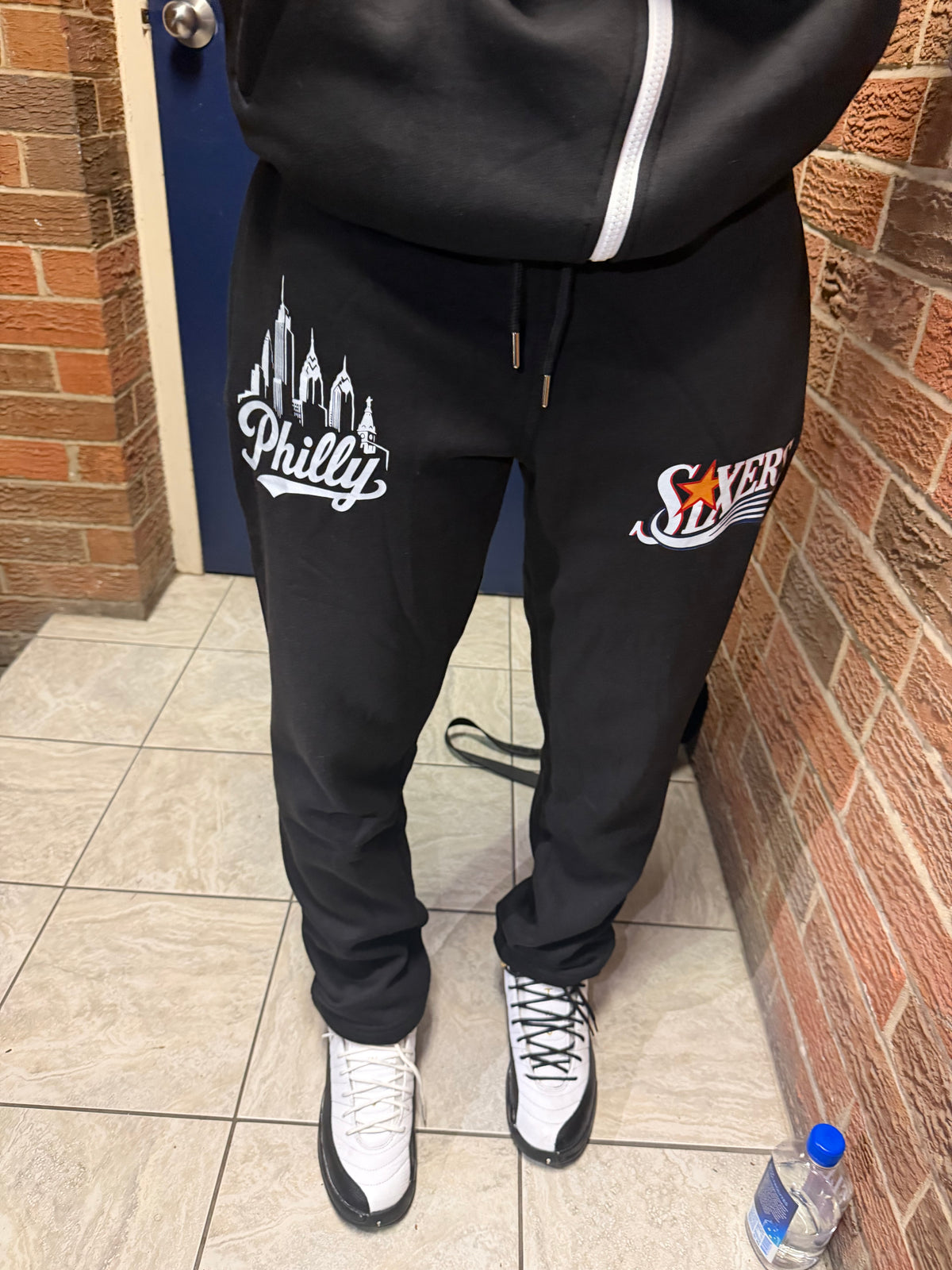 Black 76ers sweatsuit