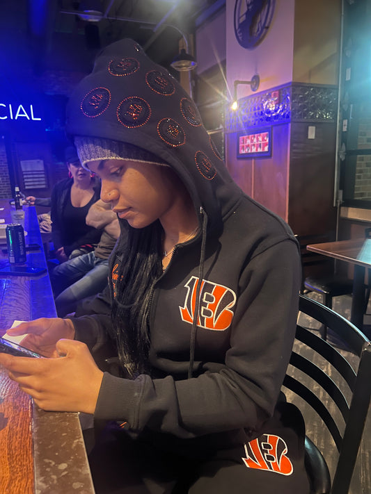 BLACK CINCY SWEATSUIT